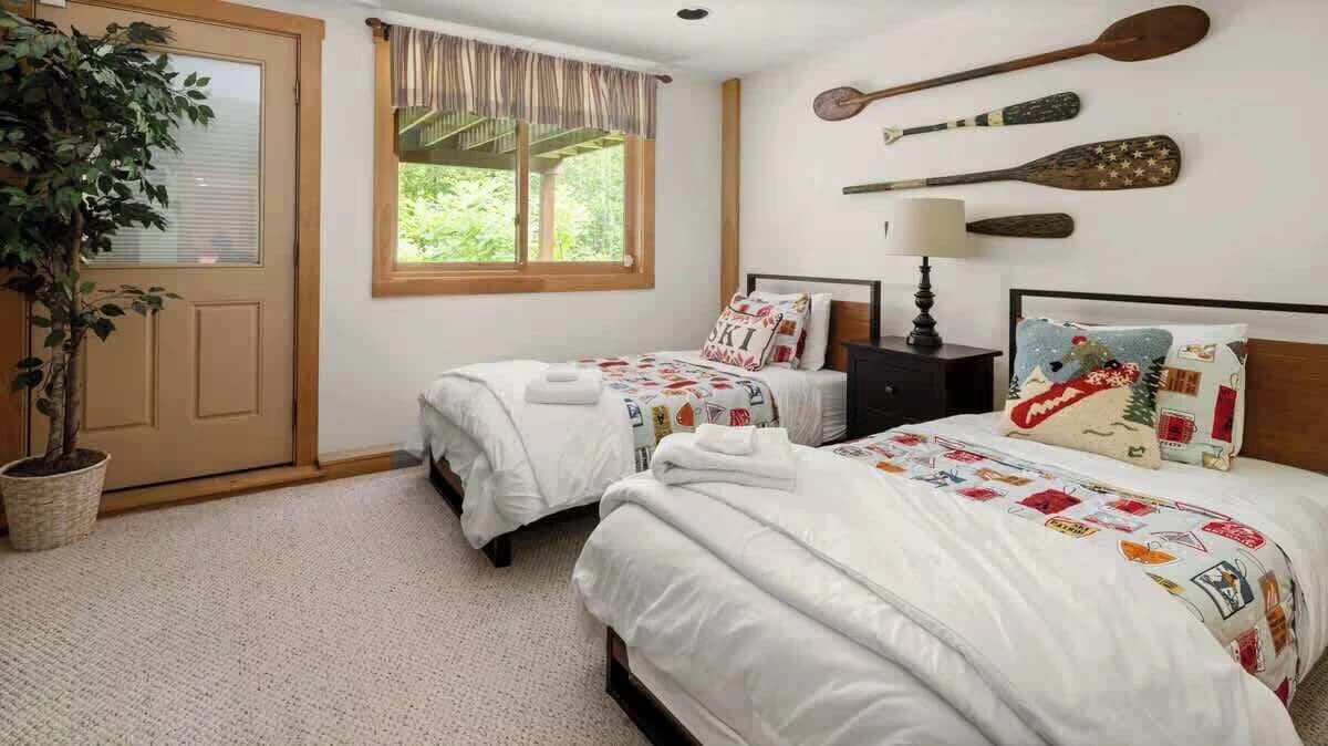 Twin bedroom #2