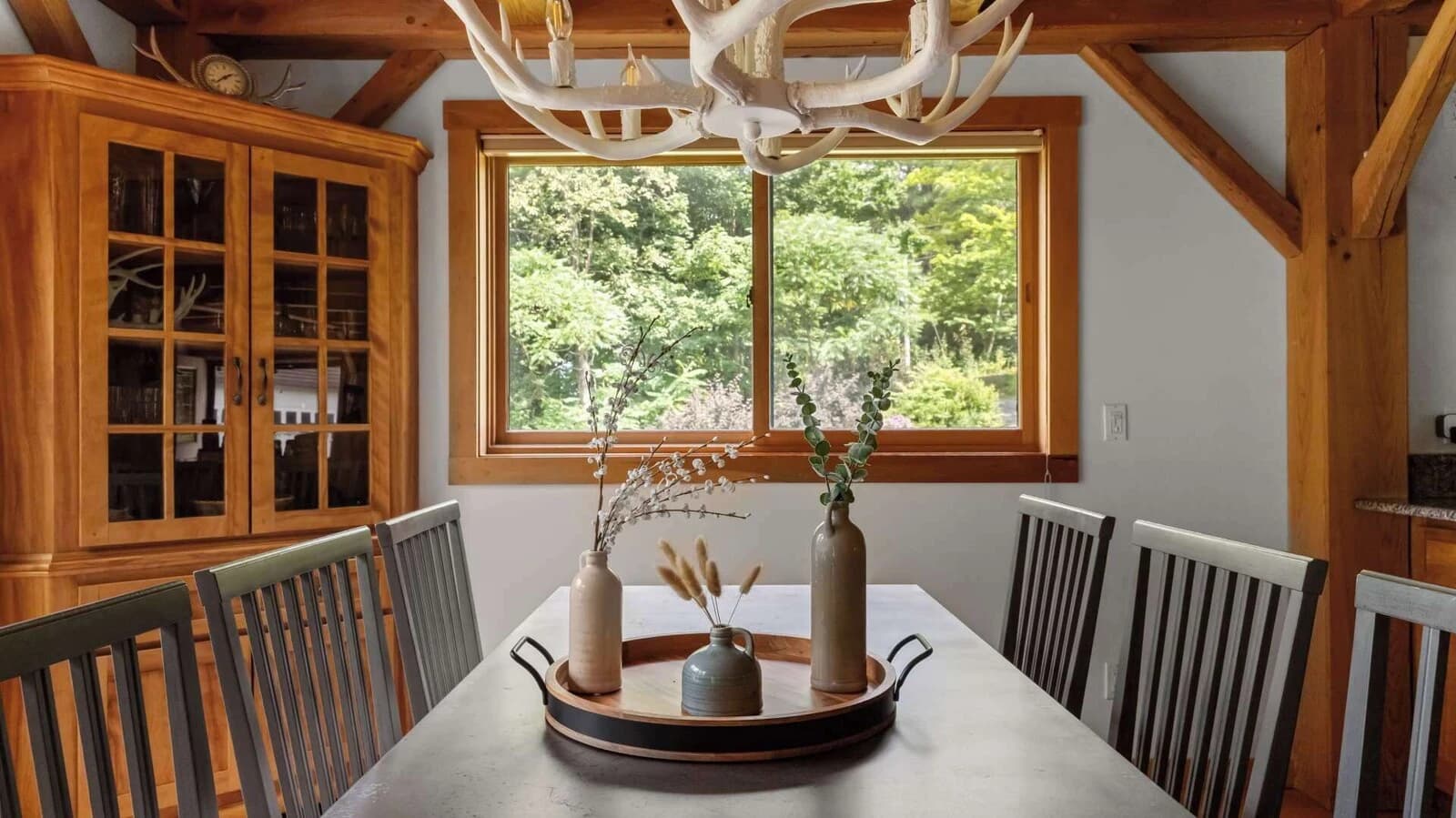 Mountain Pines dining